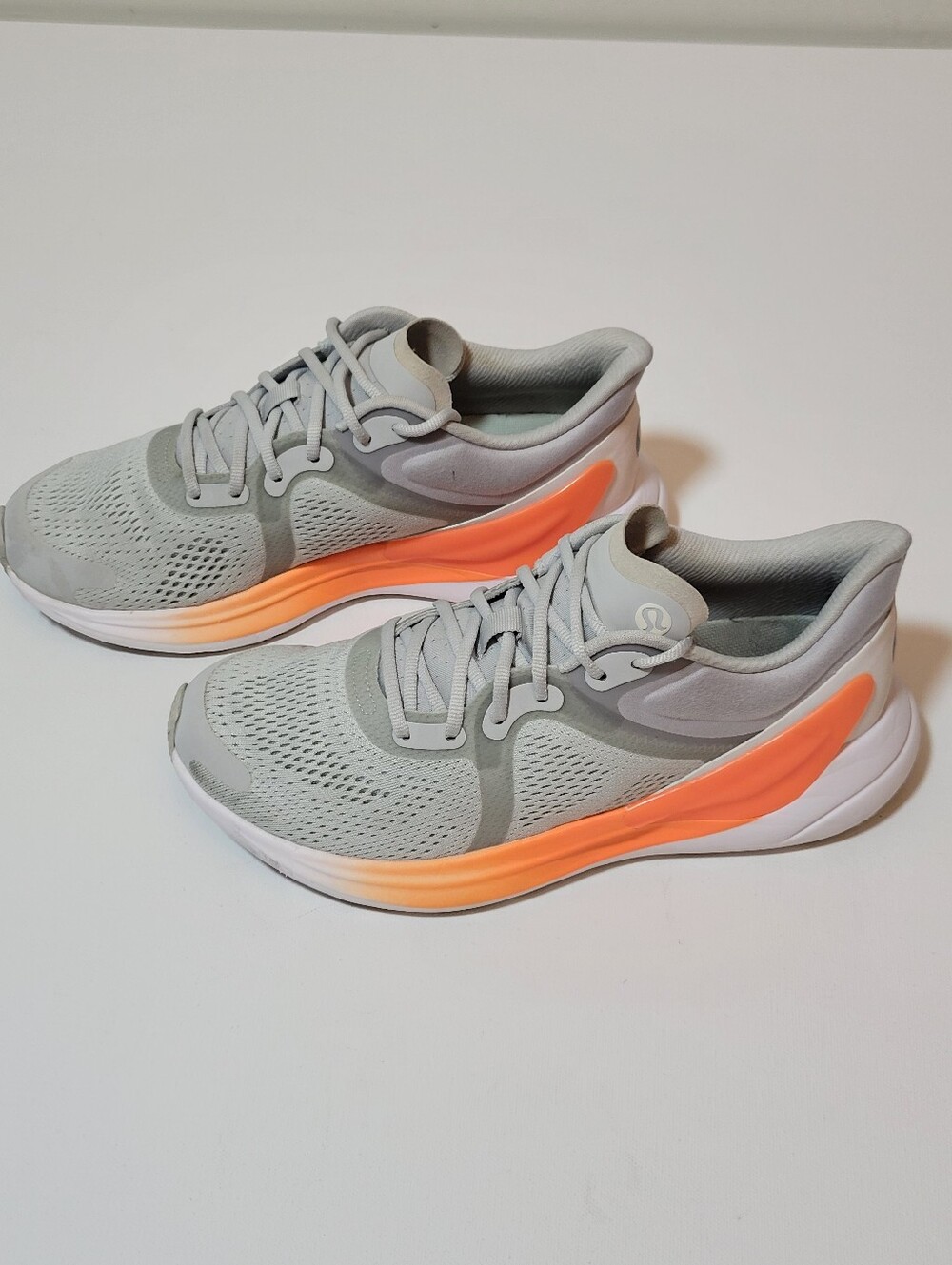 Lululemon Blissfeel Run Womens 7 Vapor Orange White Running Shoes Sneakers